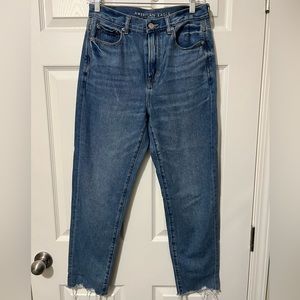 American Eagle Mom Jeans size 6